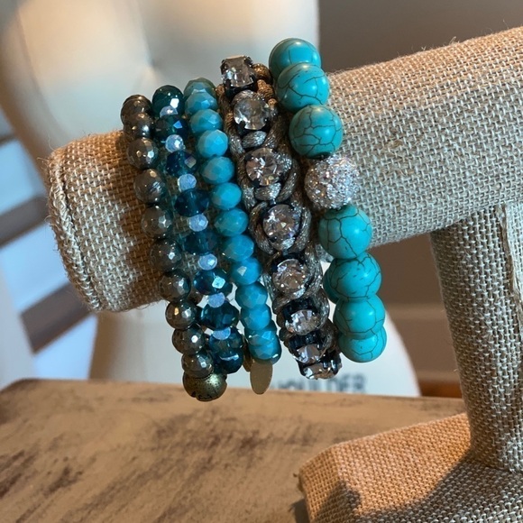 henri bendel Jewelry - Henri Bendel  Snap Gun Metal Chrystal Bracelet​​​​​​​​​